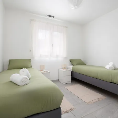 Evasion A Prázdninový dům