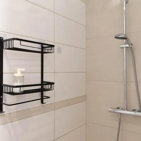 Evasion A Prázdninový dům